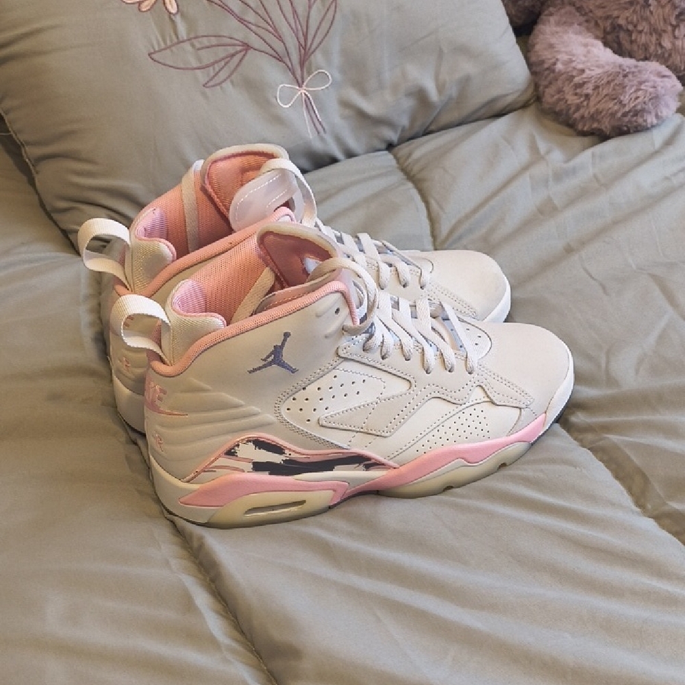 Jordan Athletic Shoes in White and Pink